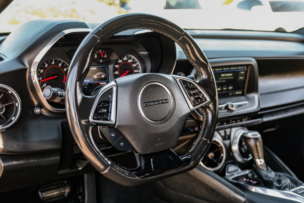 Used 2019 Chevrolet Camaro LT RWD image 13