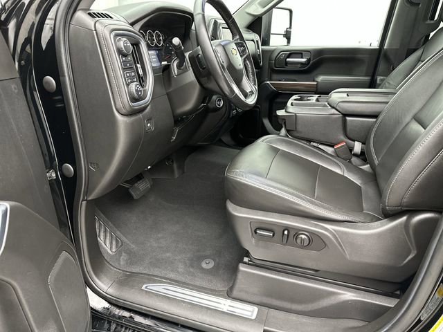 Used 2020 Chevrolet Silverado 2500 LT w/ All Star Edition image 3