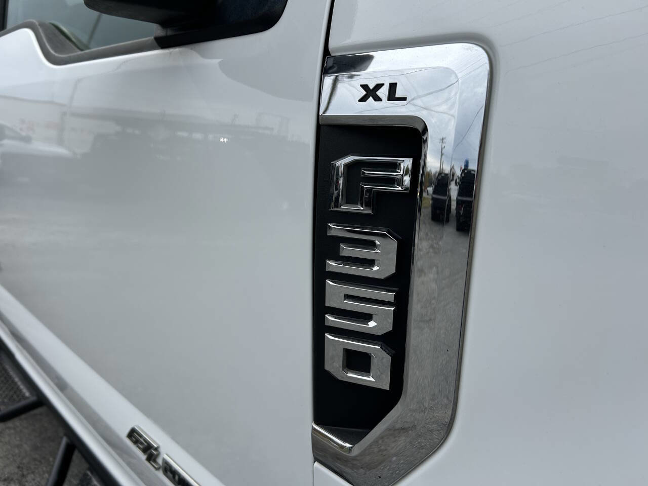 Used 2019 Ford F350 XL w/ Power Equipment Group image 16