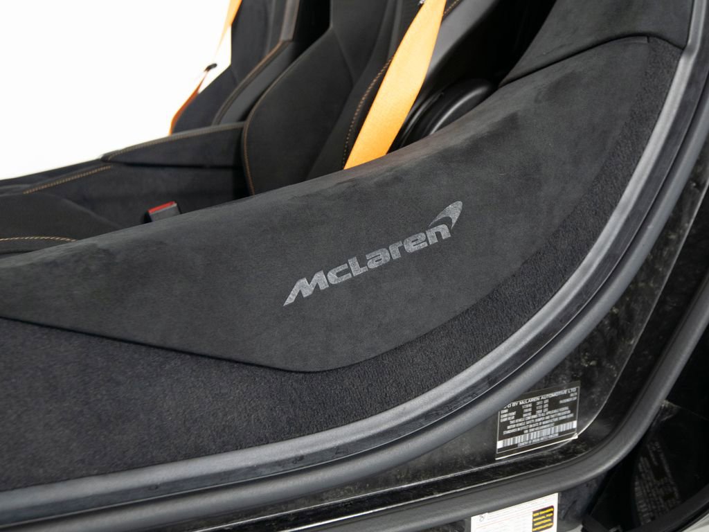 Used 2024 McLaren 750S Spider image 34