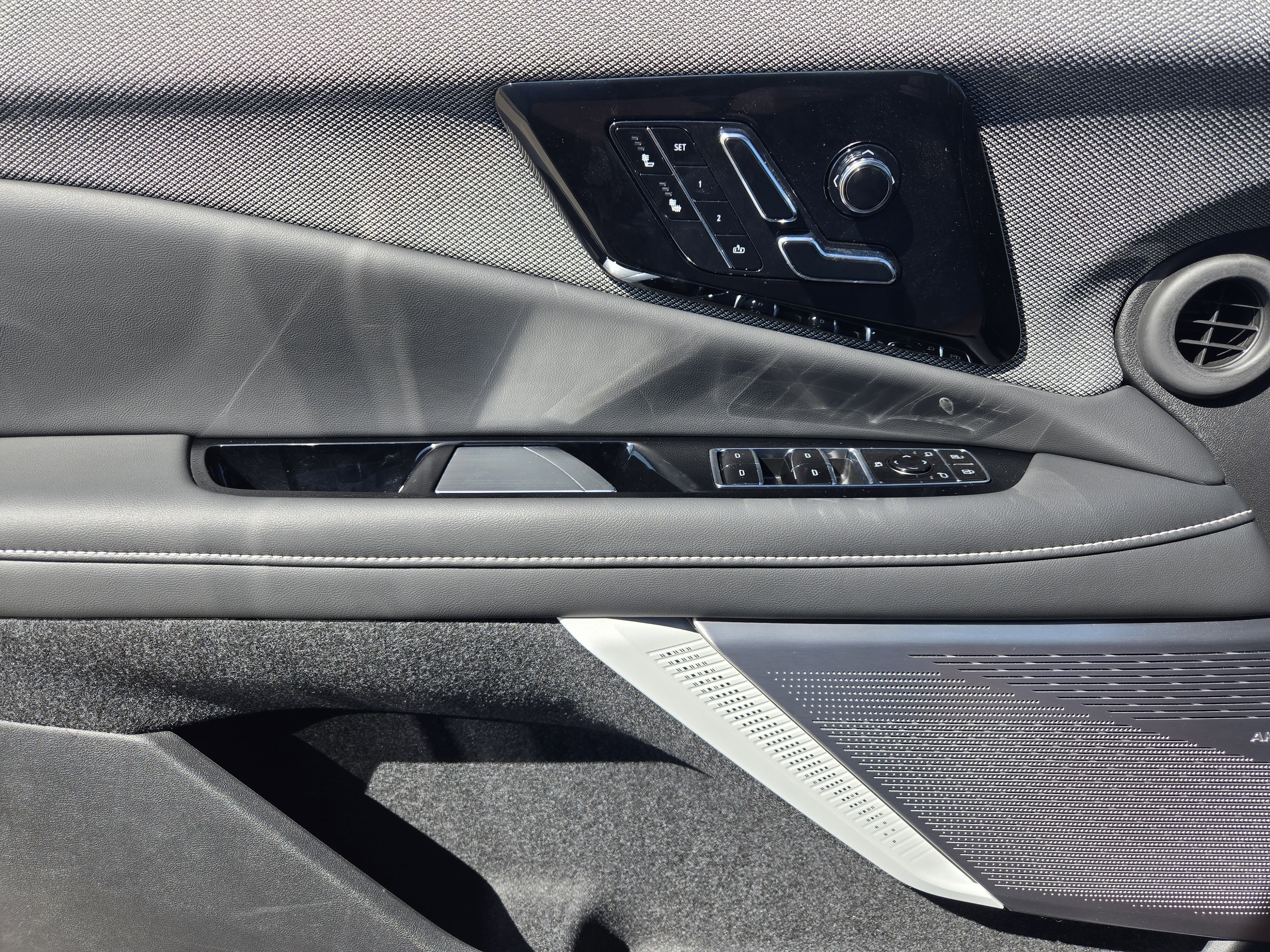 New 2025 Cadillac Optiq Sport 1 image 16