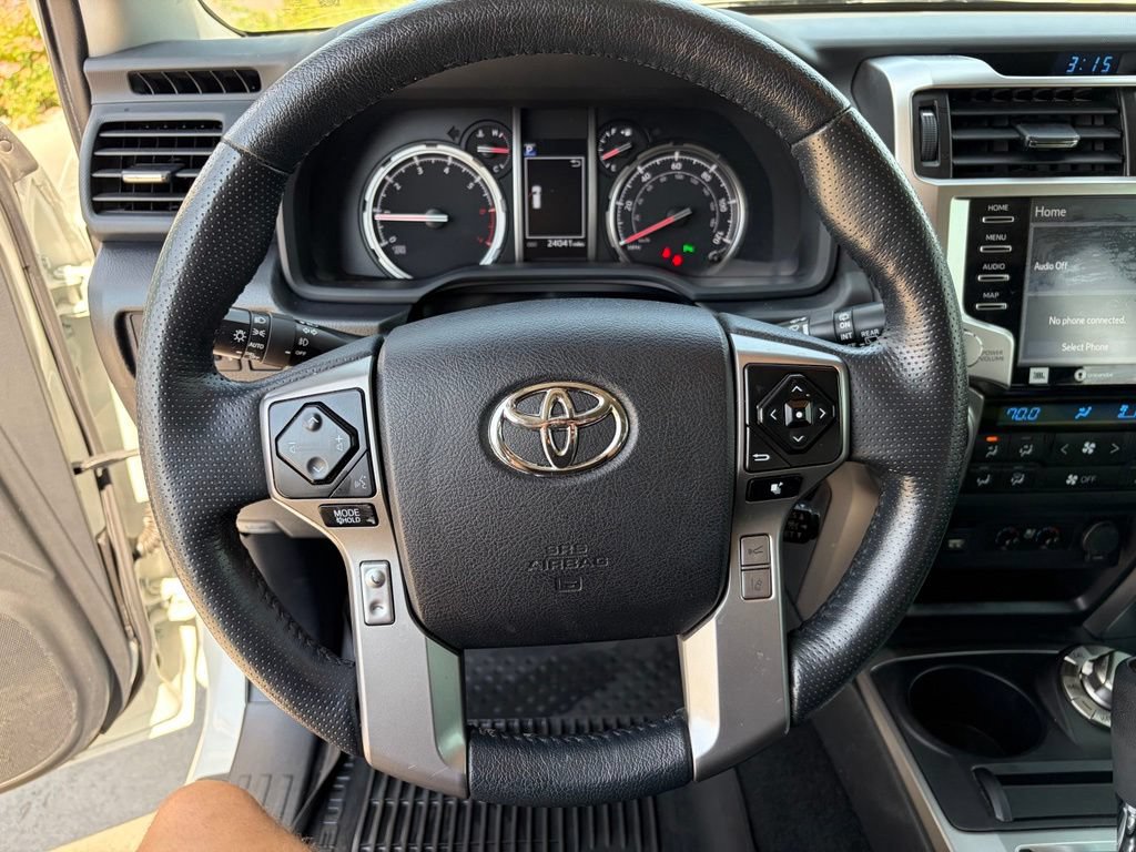 Used 2023 Toyota 4Runner Limited AWD/4WD image 26