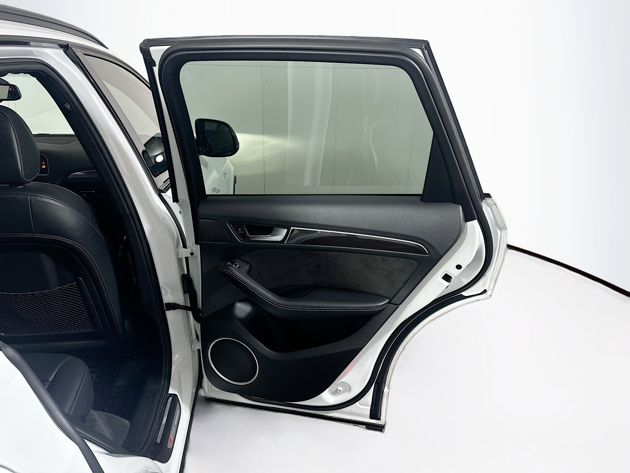 Used 2017 Audi SQ5 Premium Plus w/ Technology Package image 32