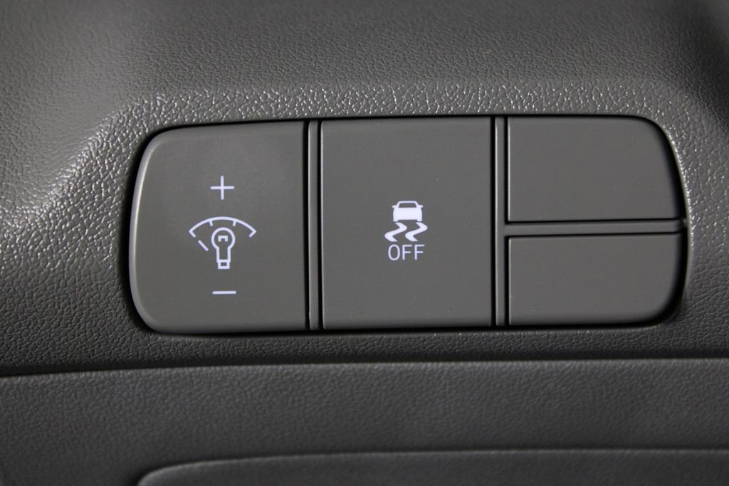 Used 2026 Hyundai Elantra Sport FWD image 24