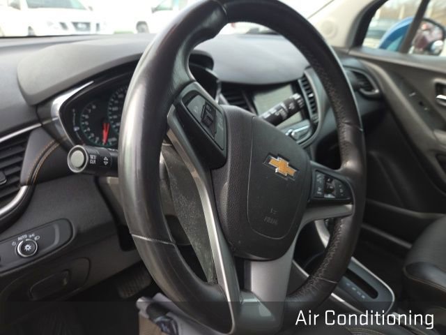 Used 2019 Chevrolet Trax LT w/ LT Convenience Package image 11