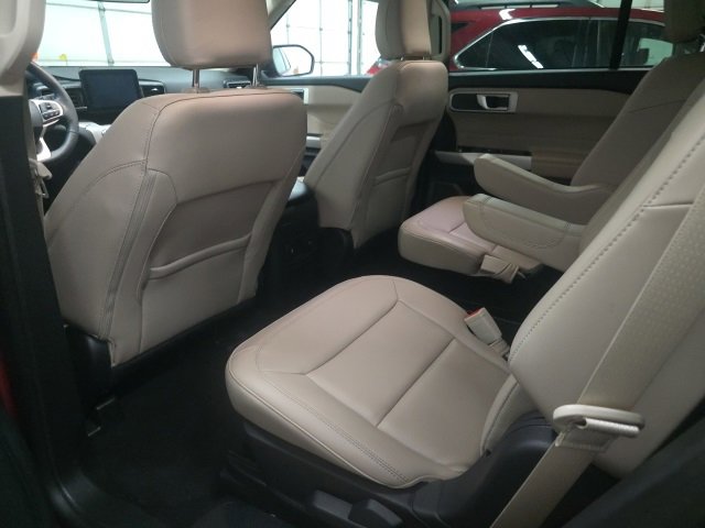 Used 2023 Ford Explorer XLT w/ Equipment Group 202A image 15