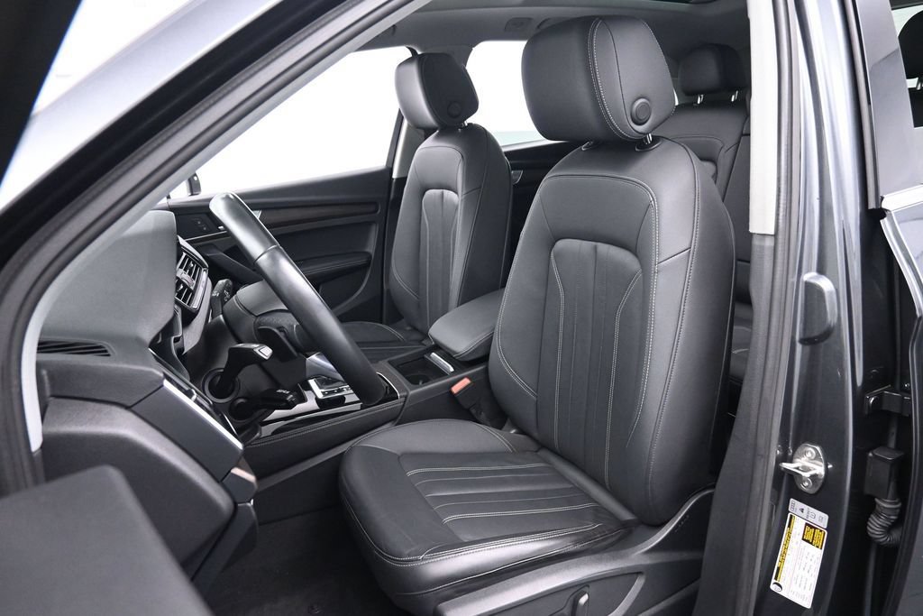 Used 2021 Audi Q5 e Premium Plus w/ Premium Plus Package AWD/4WD image 12
