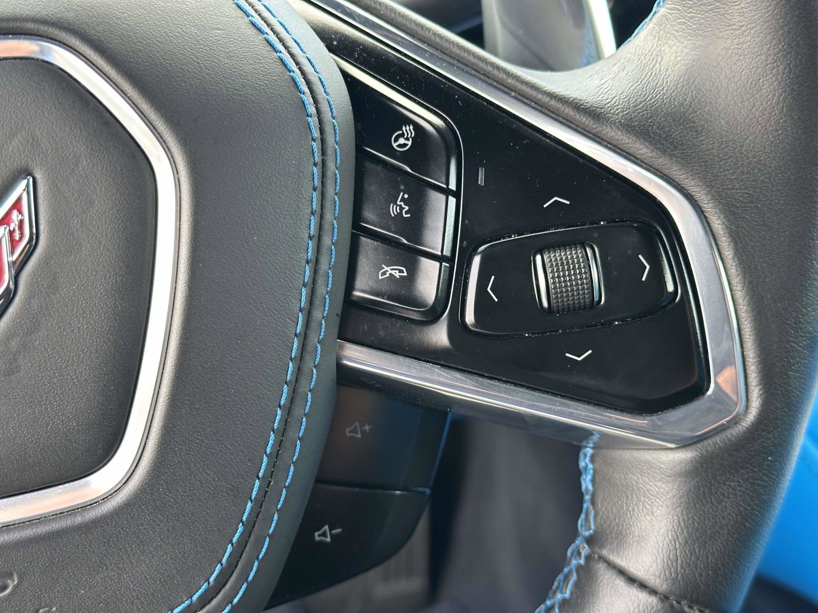 Used 2023 Chevrolet Corvette Stingray Premium Conv w/ Z51 Performance Package image 19