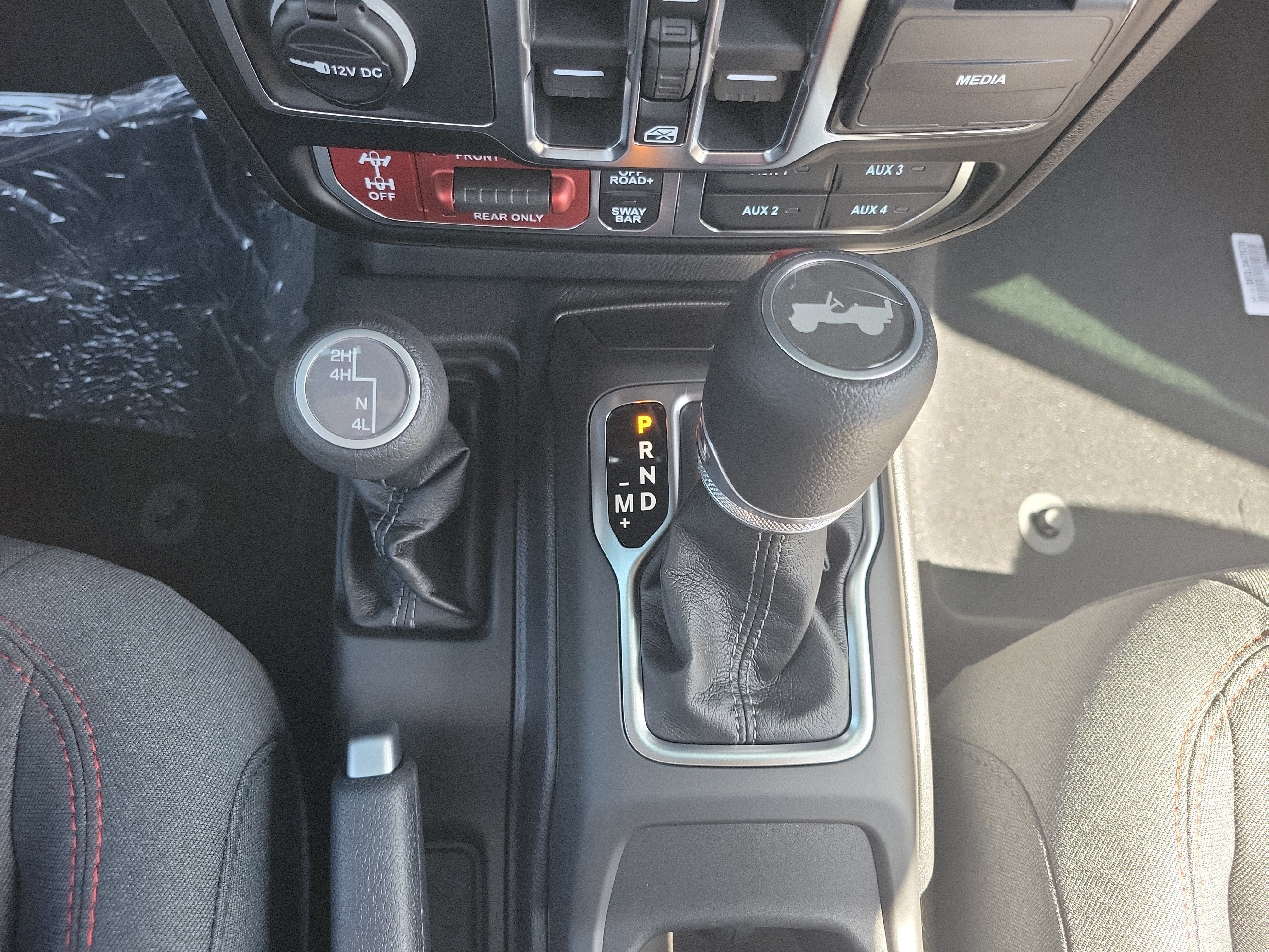 New 2026 Jeep Wrangler Unlimited Rubicon w/ Safety Group AWD/4WD image 16
