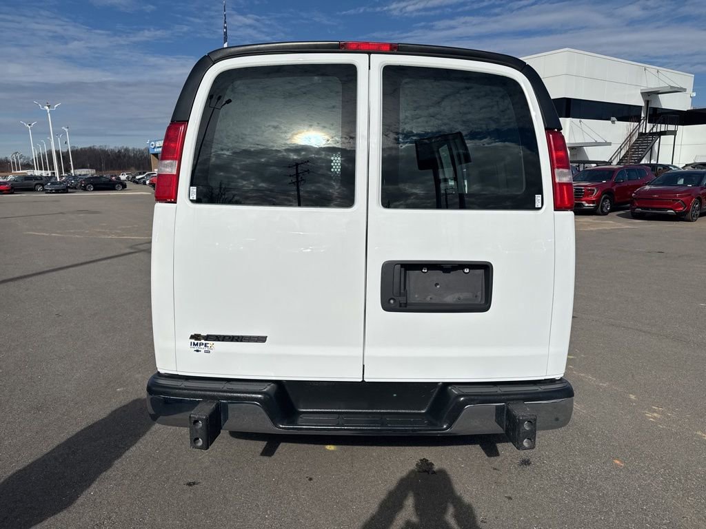 Used 2023 Chevrolet Express 2500 w/ Driver Convenience Package RWD image 21