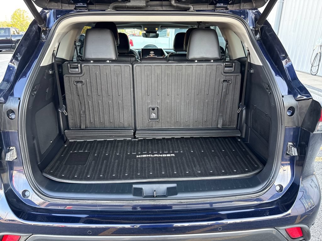 Used 2022 Toyota Highlander Limited AWD/4WD image 23