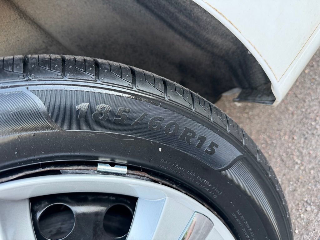 Used 2016 Ford Fiesta S image 12