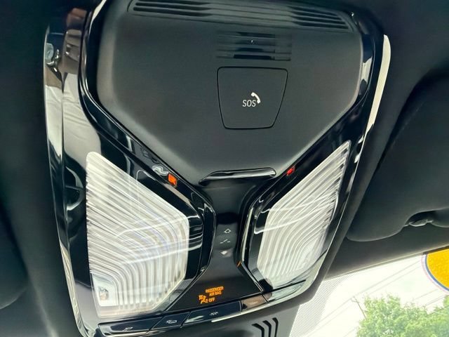 Used 2020 BMW X7 xDrive40i w/ M Sport Package AWD/4WD image 26