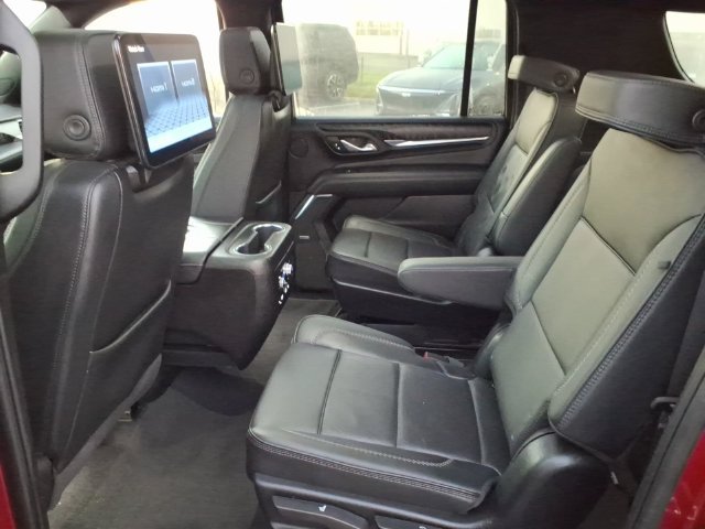 Used 2024 GMC Yukon XL Denali w/ Advanced Technology Package AWD/4WD image 7