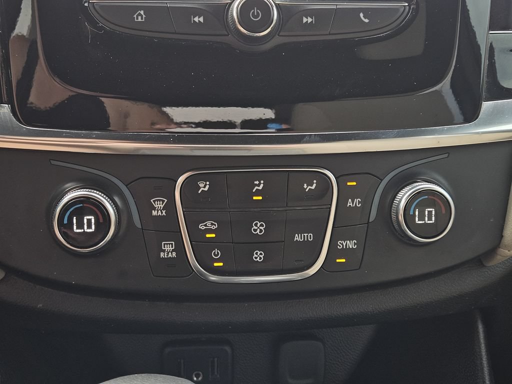 Used 2023 Chevrolet Traverse LS w/ Safety Package FWD image 18