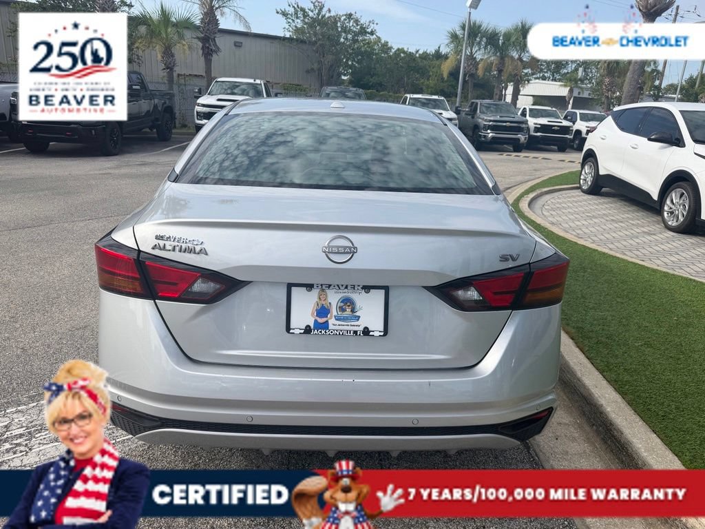 Used 2024 Nissan Altima 2.5 SV FWD image 5