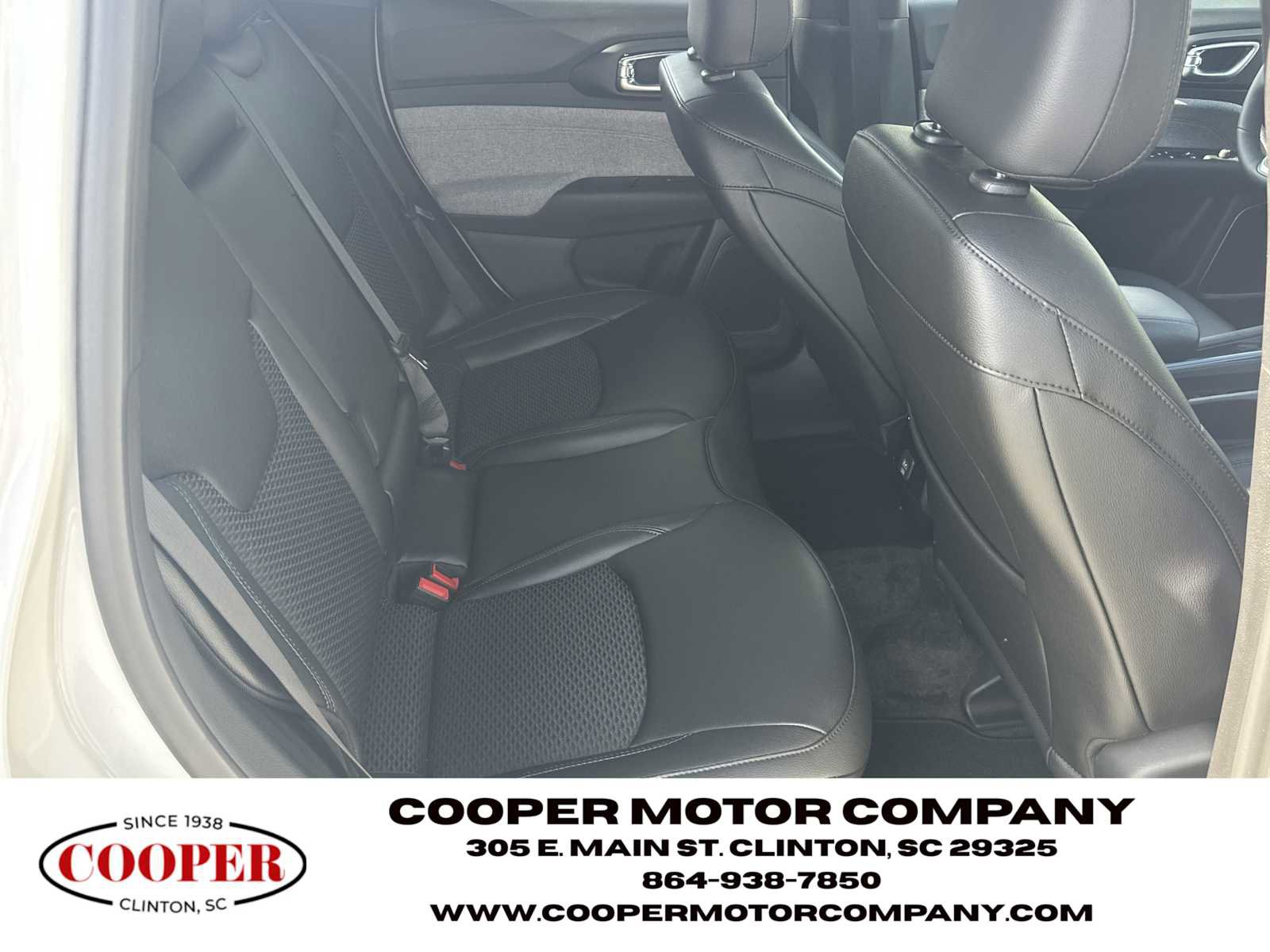 Used 2025 Jeep Compass Latitude image 16