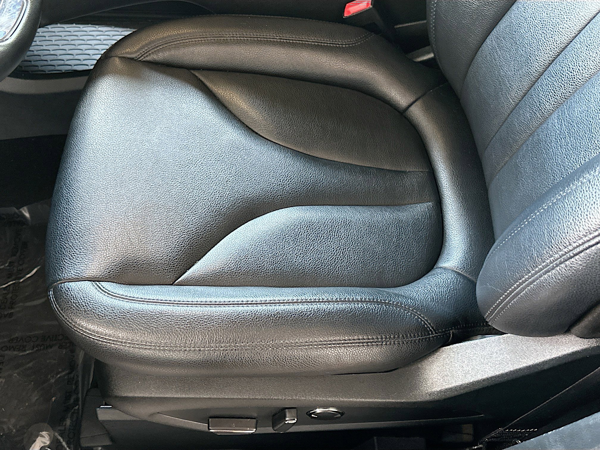 Used 2022 Lincoln Nautilus FWD w/ Premium Package image 19