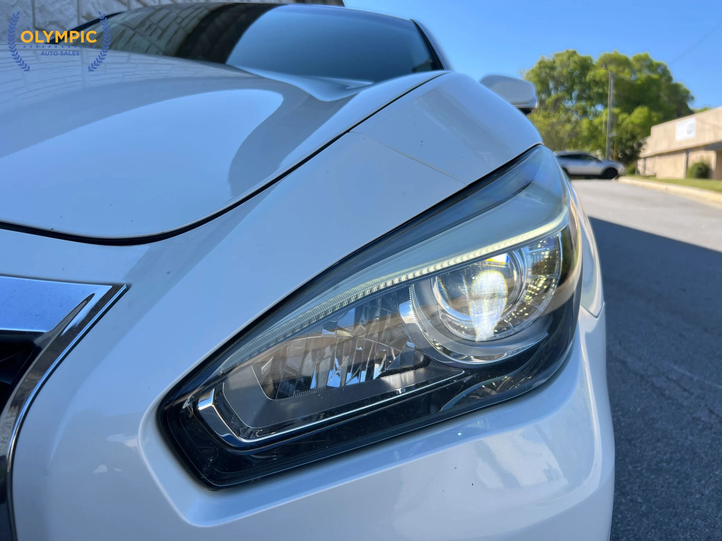 Used 2015 INFINITI Q70 3.7 RWD image 14