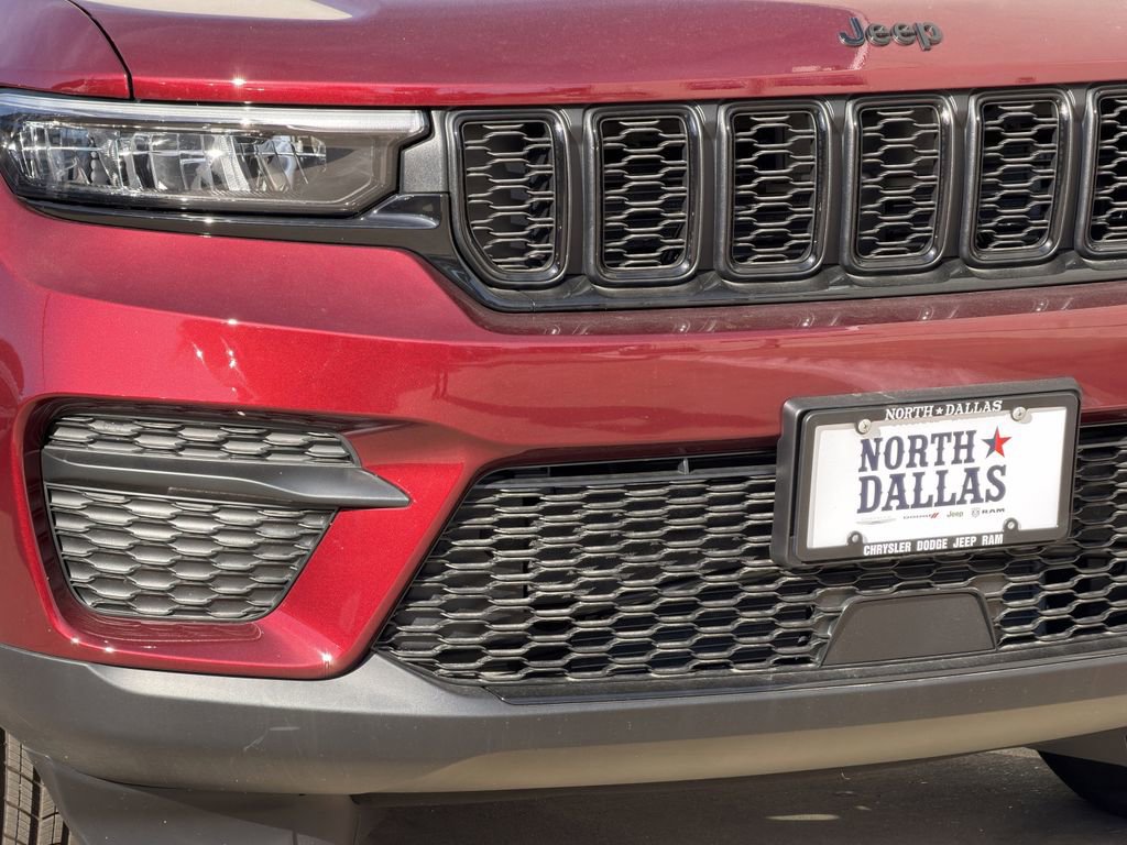 New 2025 Jeep Grand Cherokee Altitude image 7