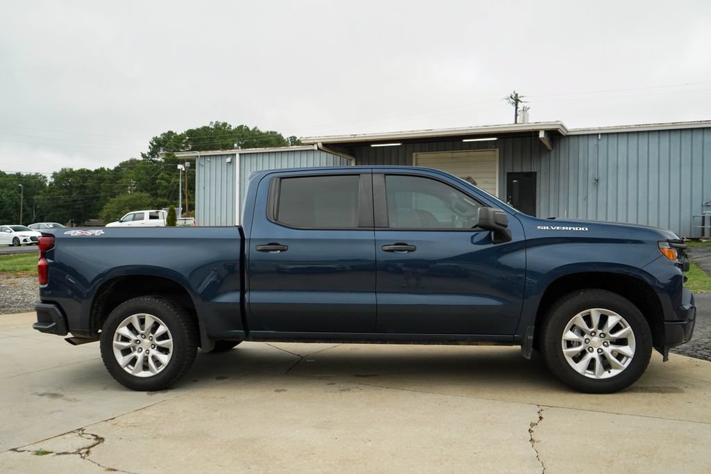 Used 2022 Chevrolet Silverado 1500 Custom AWD/4WD image 3