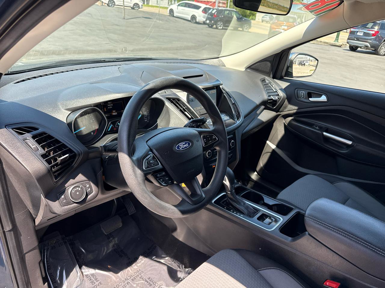 Used 2018 Ford Escape SE w/ SE Sync 3 Package FWD image 12