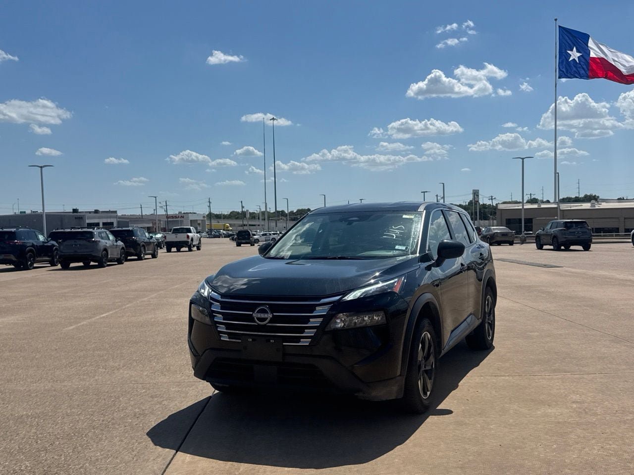 Certified 2025 Nissan Rogue SV FWD image 6
