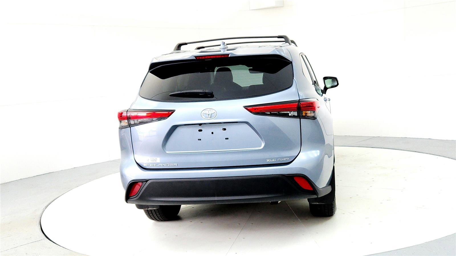 Certified 2022 Toyota Highlander XLE image 5