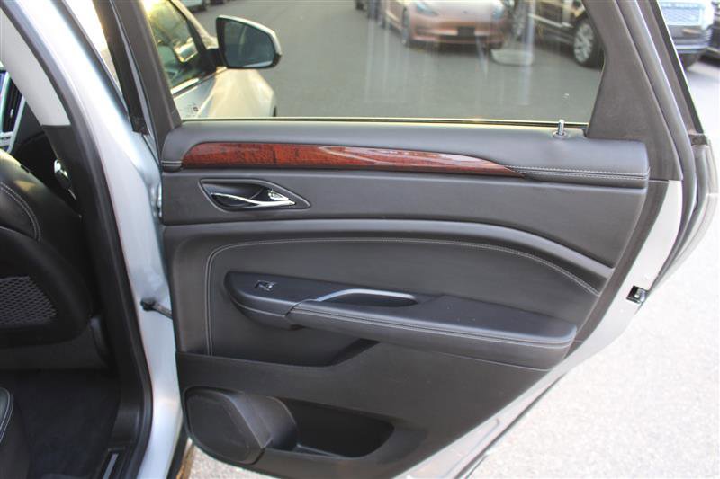 Used 2014 Cadillac SRX Premium image 16