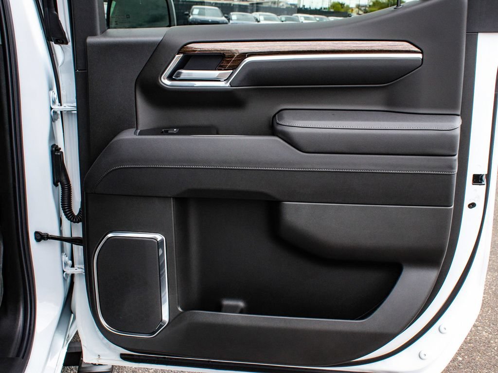Used 2026 GMC Sierra 1500 Elevation w/ Elevation Select Package RWD image 12