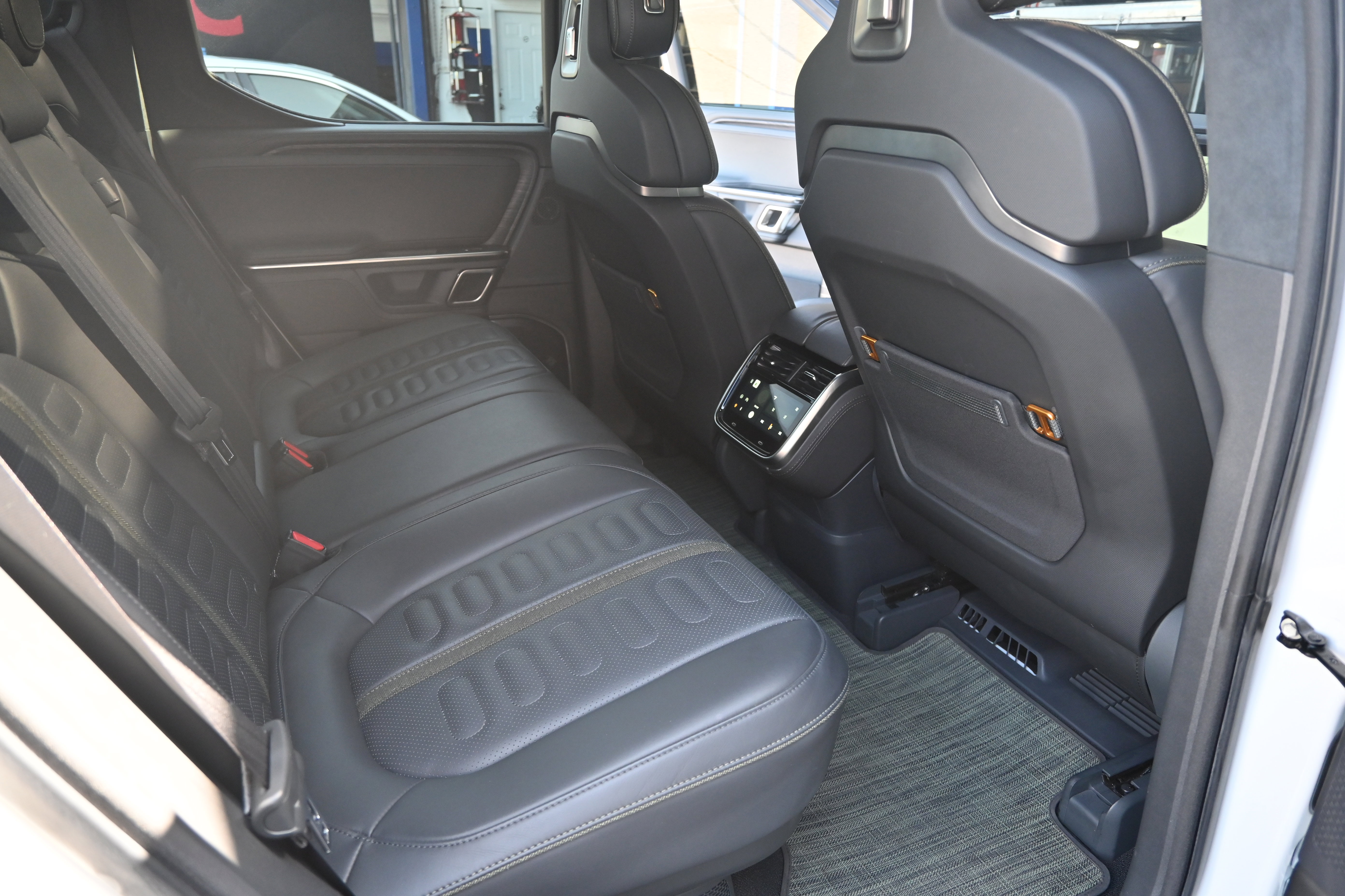 Used 2023 Rivian R1T Adventure image 47