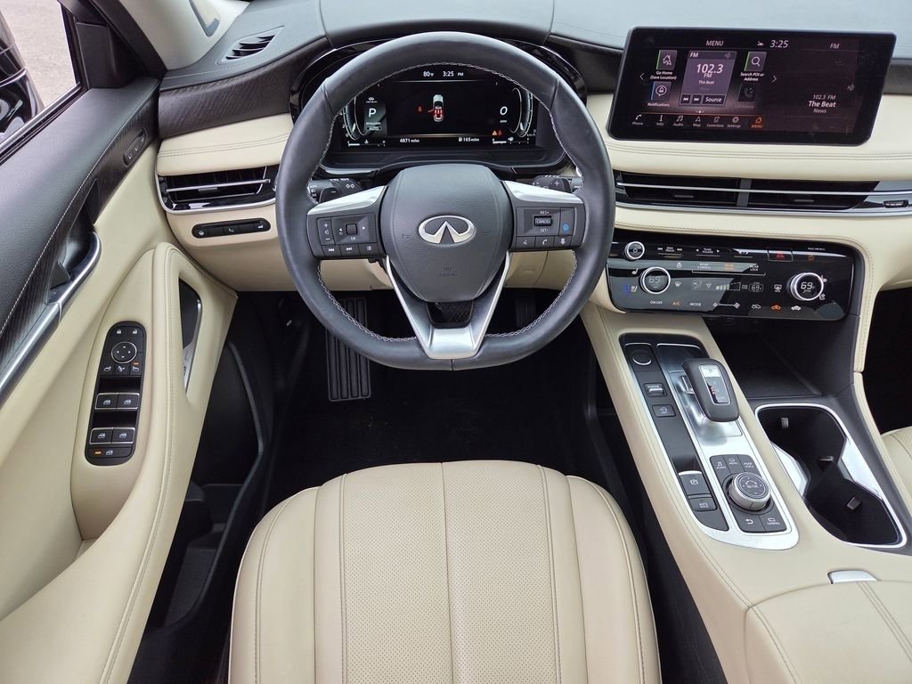 Used 2025 INFINITI QX60 Sensory w/ Vision Package AWD/4WD image 4