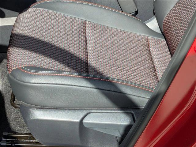 New 2026 Nissan Kicks SR video 4