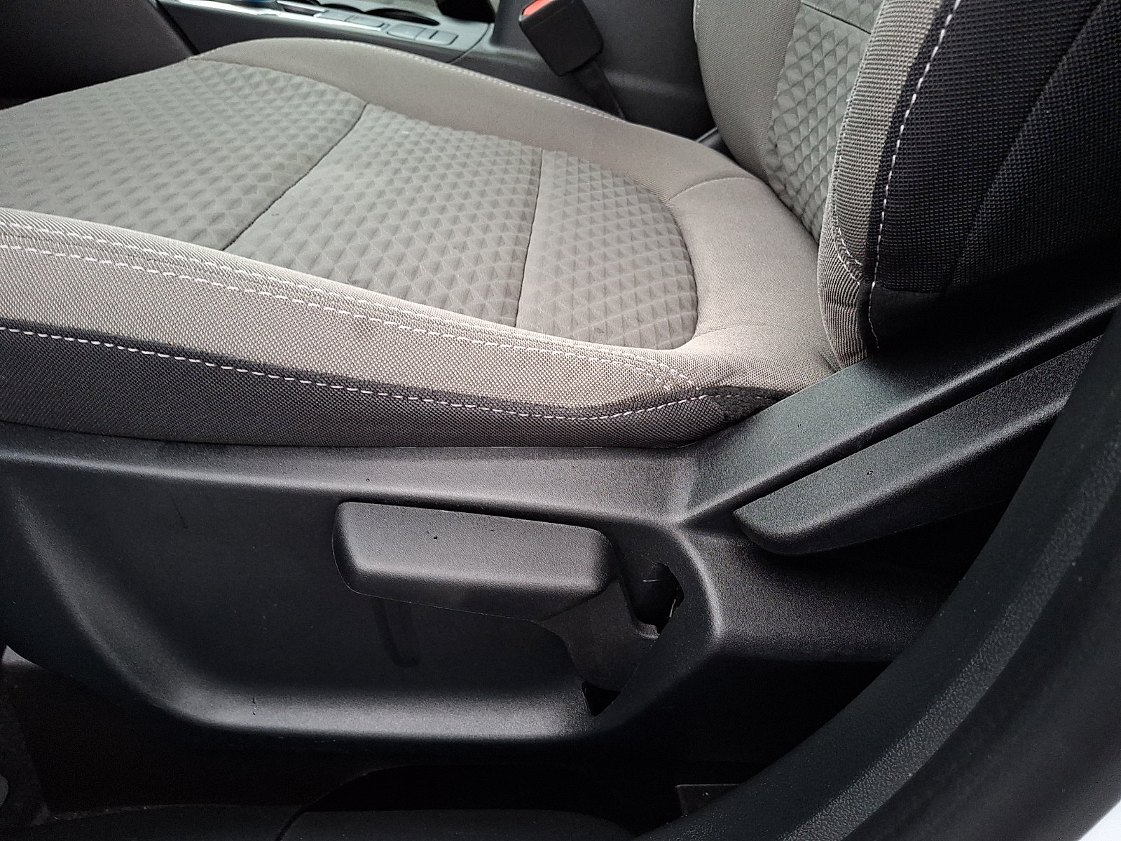 Certified 2022 Ford Escape SE AWD/4WD image 15