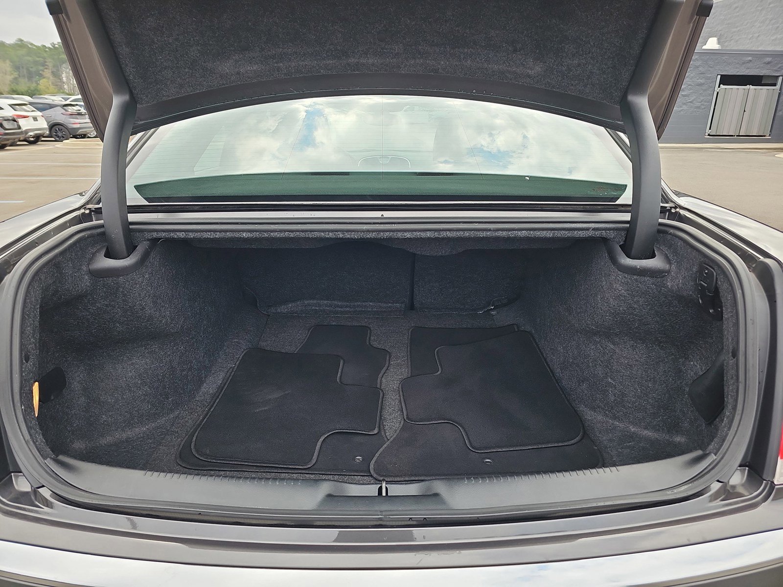 Used 2023 Chrysler 300 Touring RWD image 13