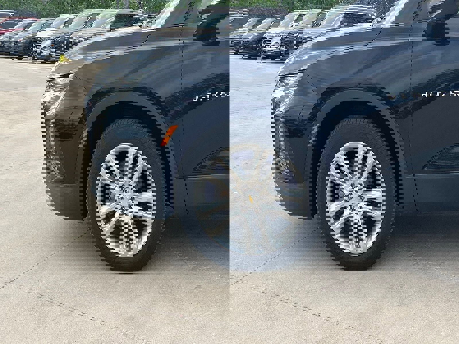 Used 2019 Chevrolet Blazer LT w/ Sun and Wheels Package FWD image 8