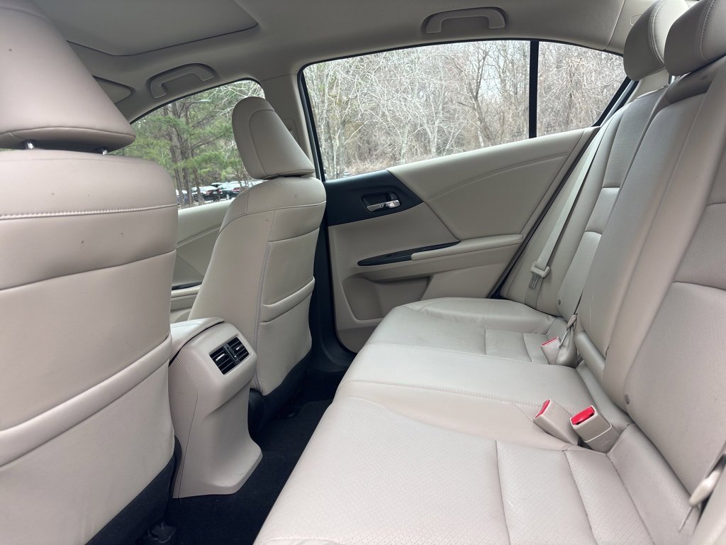 Used 2017 Honda Accord EX-L image 12