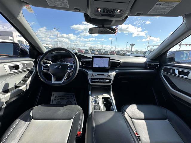 Used 2023 Ford Explorer XLT w/ Equipment Group 202A AWD/4WD image 14