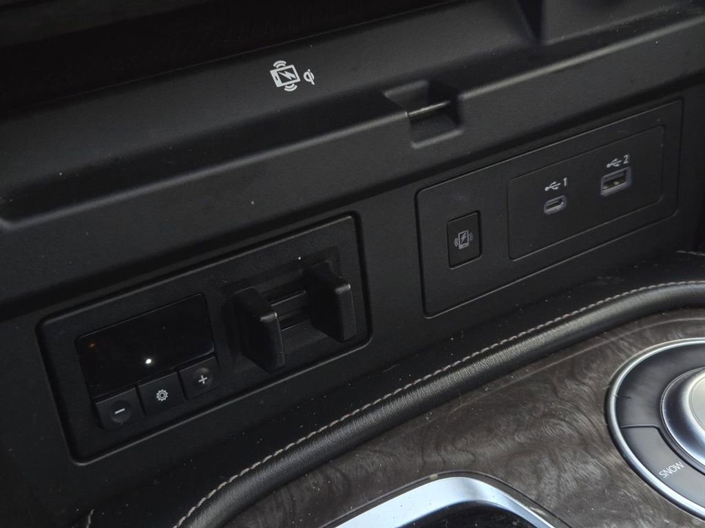 Used 2023 Nissan Armada Platinum w/ Captain's Chairs Package image 26