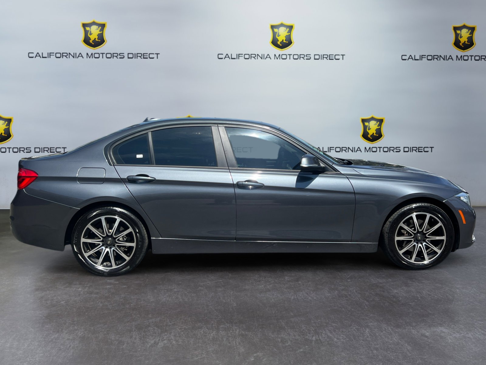 Used 2016 BMW 320i xDrive Sedan image 6