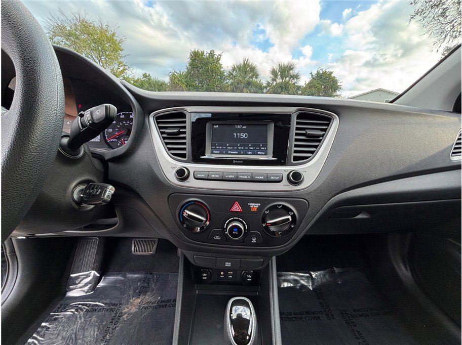 Used 2020 Hyundai Accent SE image 11