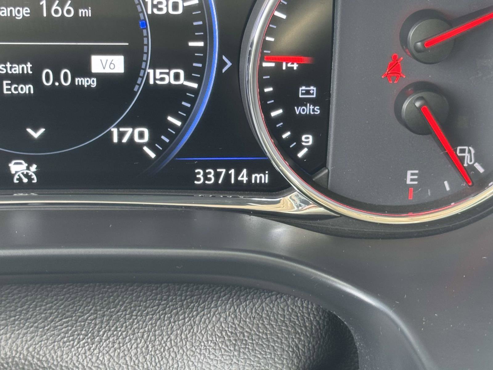 Used 2023 GMC Acadia Denali w/ Denali Technology Package image 25