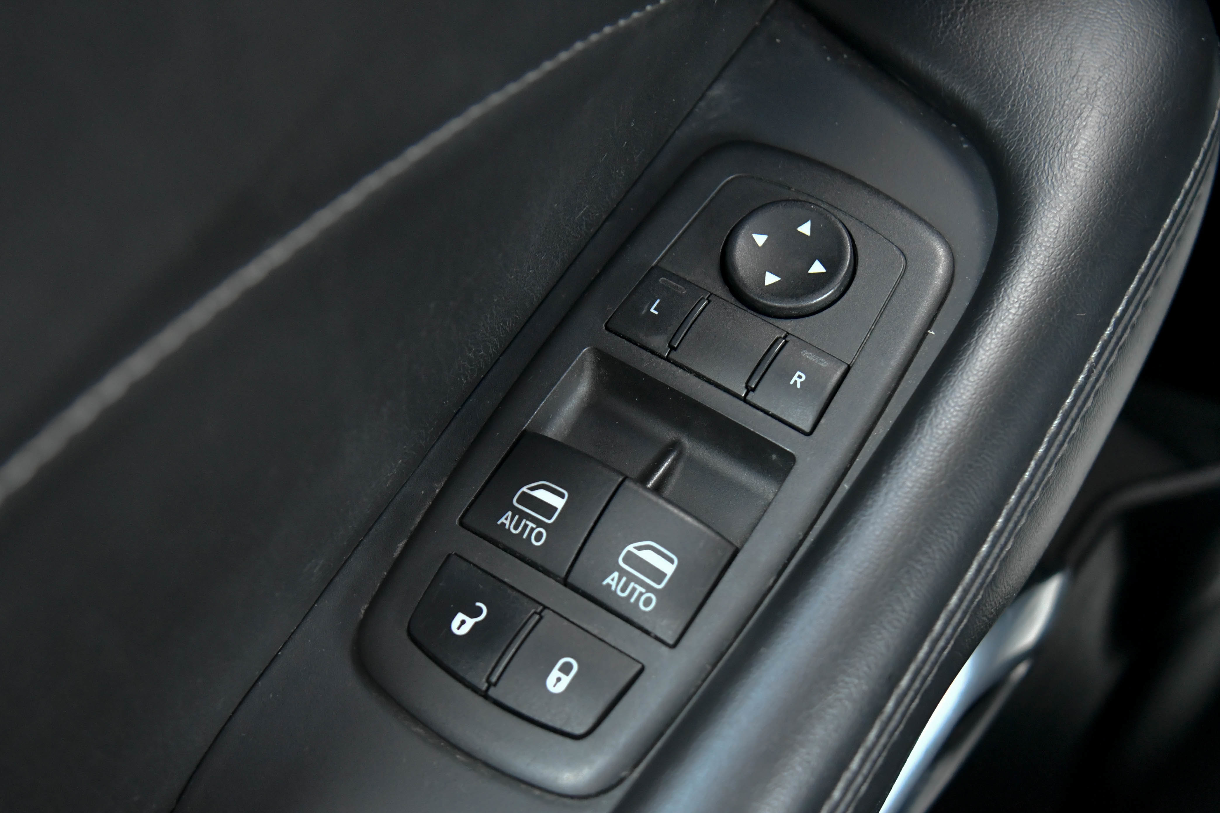Used 2022 Dodge Challenger R/T w/ Plus Package RWD image 33