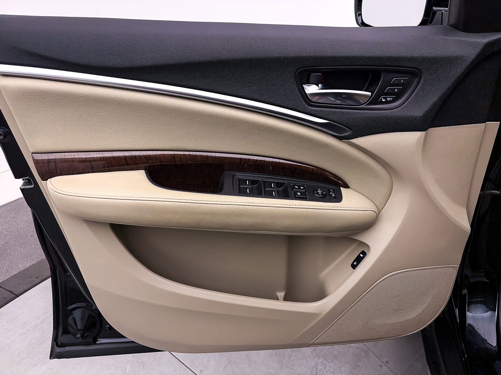 Used 2020 Acura MDX FWD image 16