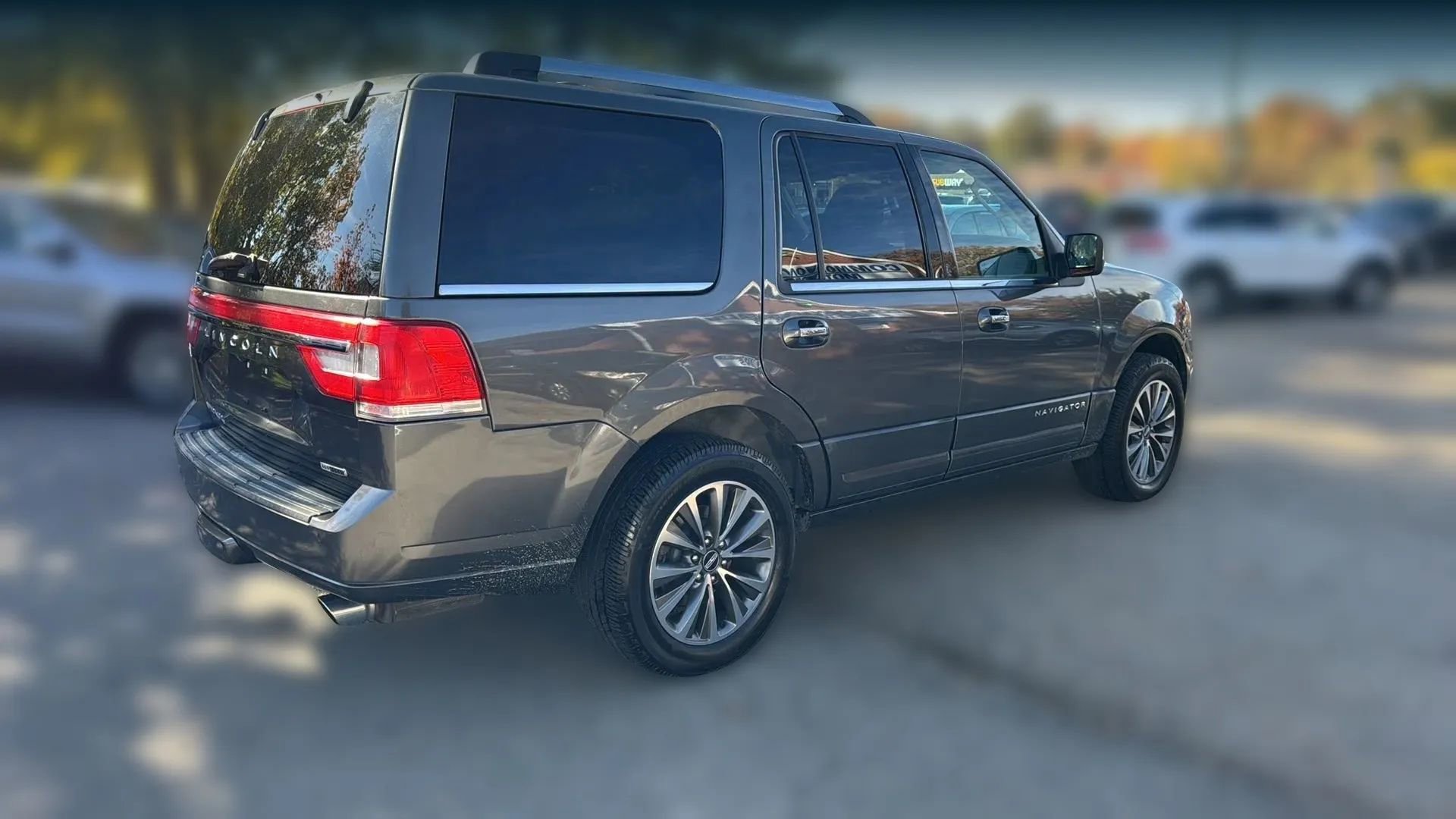 Used 2015 Lincoln Navigator 4WD image 5