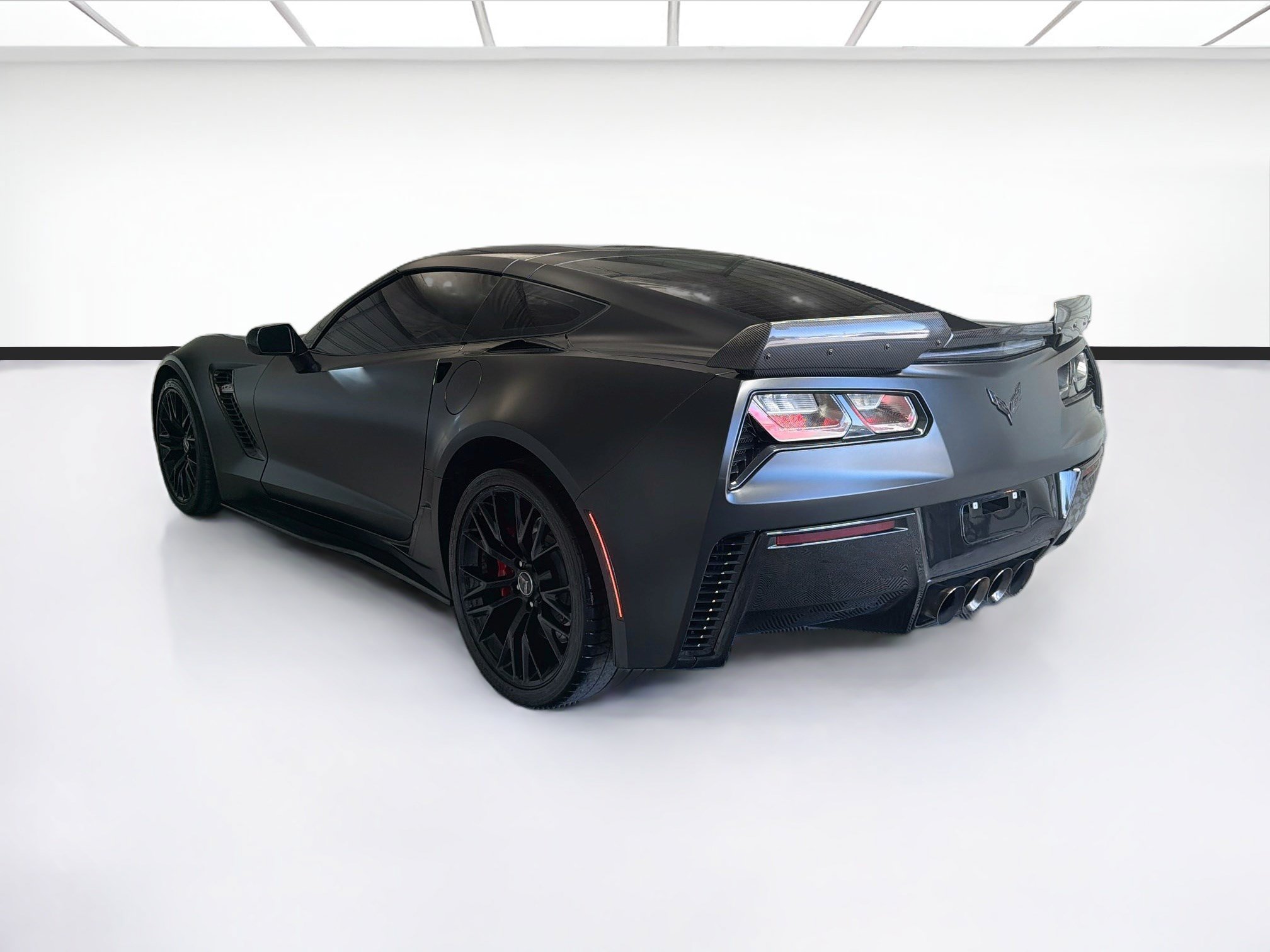 Used 2015 Chevrolet Corvette Z06 w/ 3LZ Preferred Equipment Group RWD image 6