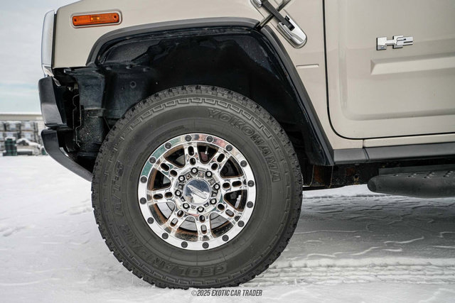 Used 2003 HUMMER H2 w/ Preferred Equipment Group image 4