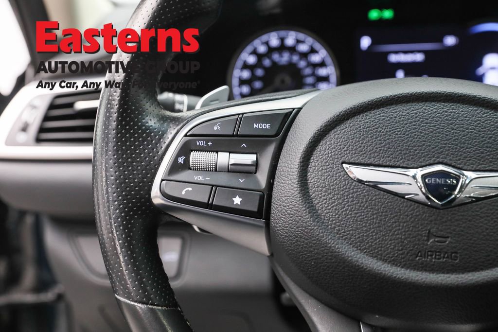 Used 2023 Genesis G70 2.0T image 15