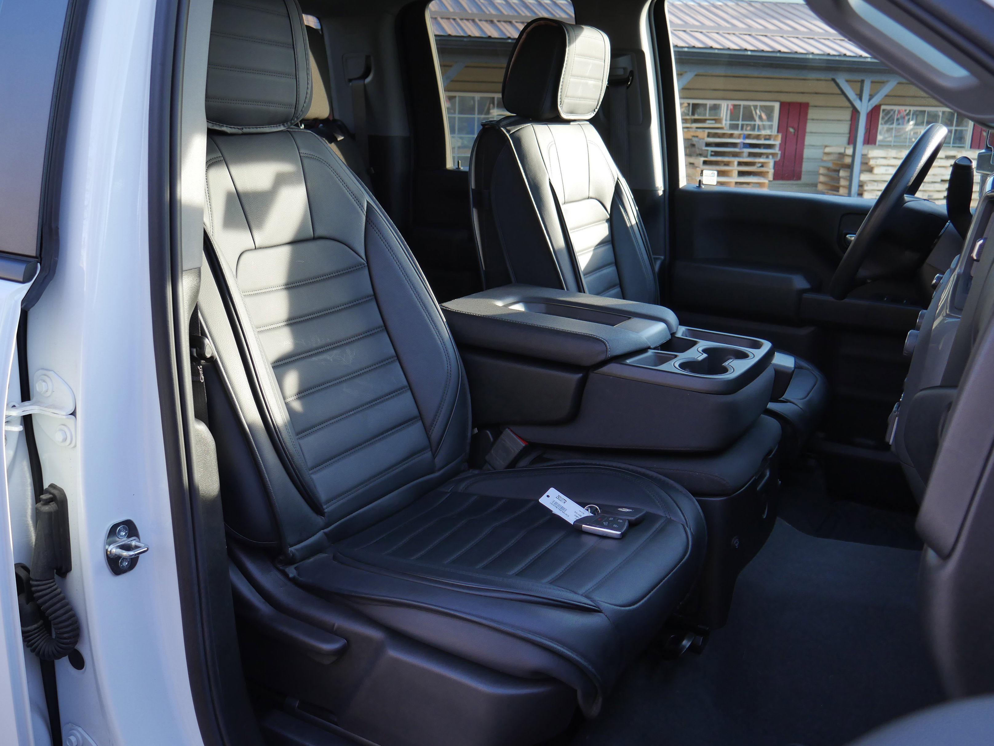 Used 2024 Chevrolet Silverado 2500 Custom w/ Custom Value Package image 29