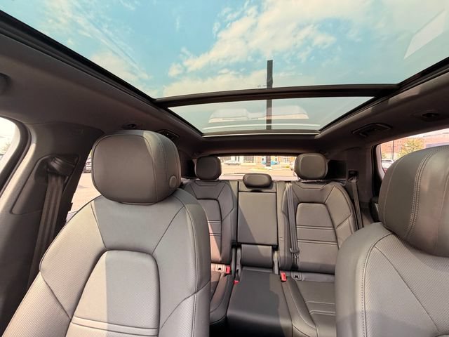 Used 2024 Porsche Cayenne S AWD/4WD image 30